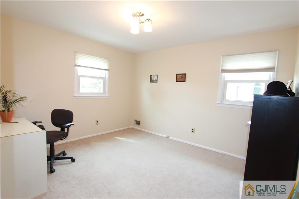 131 Edison Avenue Edison, NJ 08820 - Photo 17 of 23 Gallery Image 17