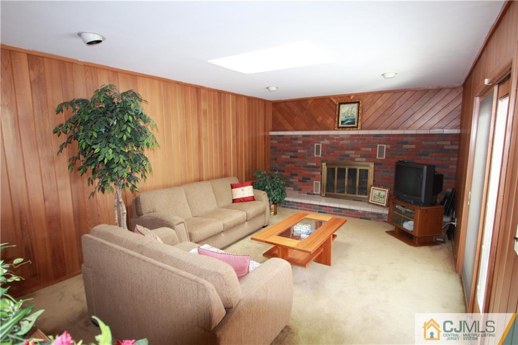 131 Edison Avenue Edison, NJ 08820 - Photo 7 of 23 Gallery Image 7