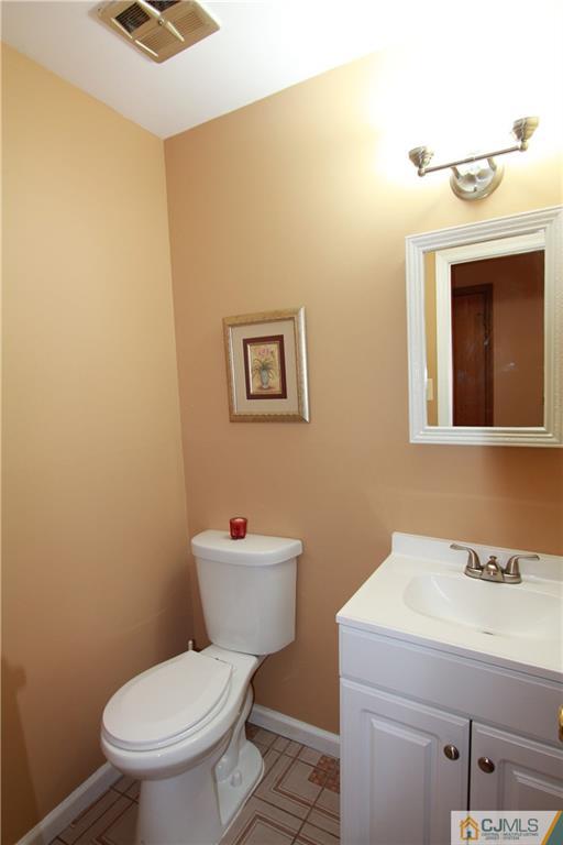 131 Edison Avenue Edison, NJ 08820 - Photo 8 of 23 Gallery Image 8