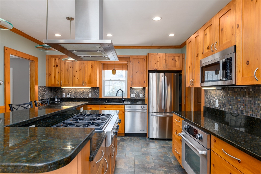 65 Pierce Road West Brookfield, MA 01585 - Photo 33 of 41