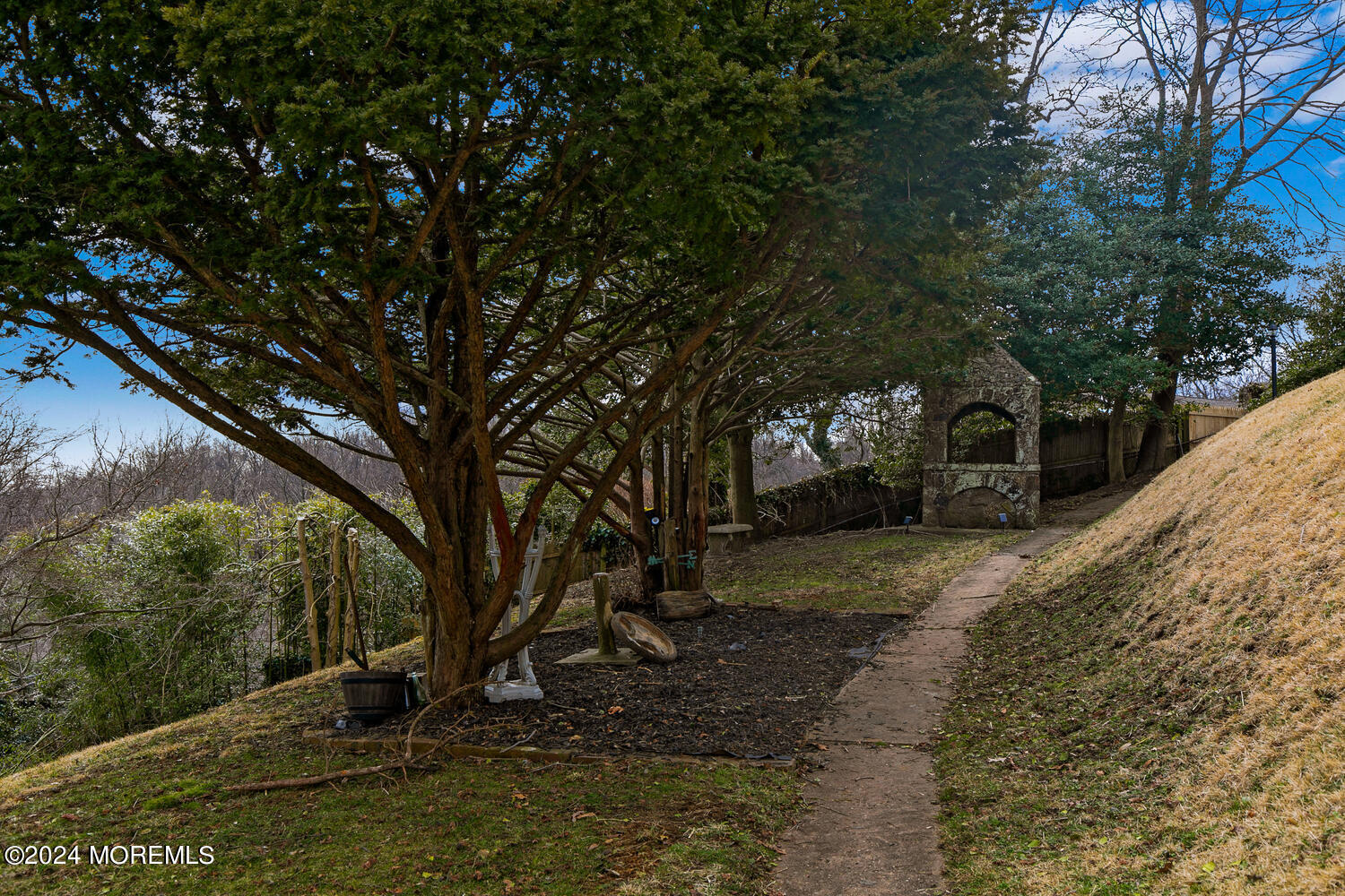 157 Portland Road Highlands, NJ 07732 - Photo 38 of 63 a backyard of a house with lots of green space