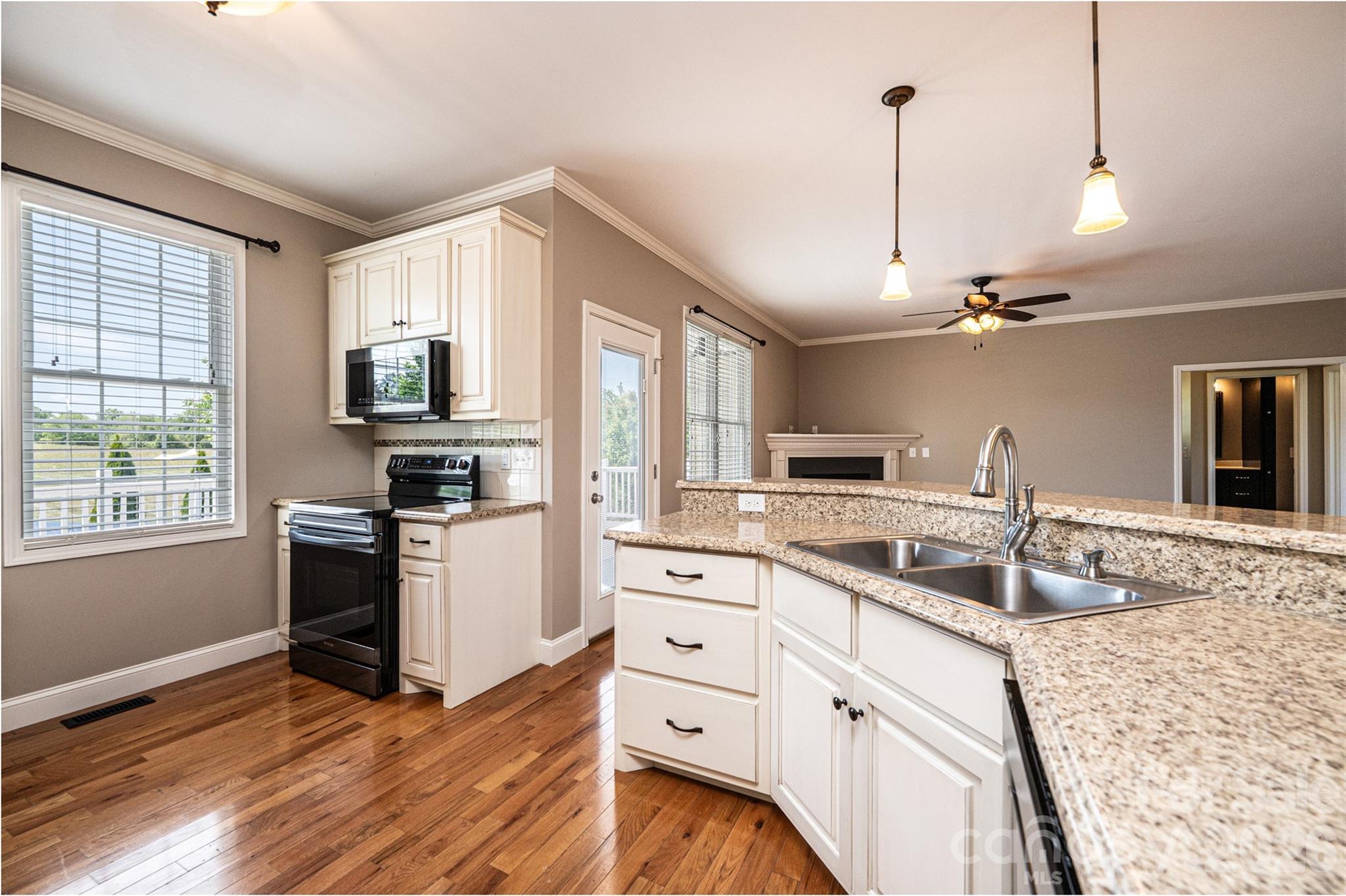 379 Horseshoe Bend Road Hudson, NC 28638 - Photo 10 of 43