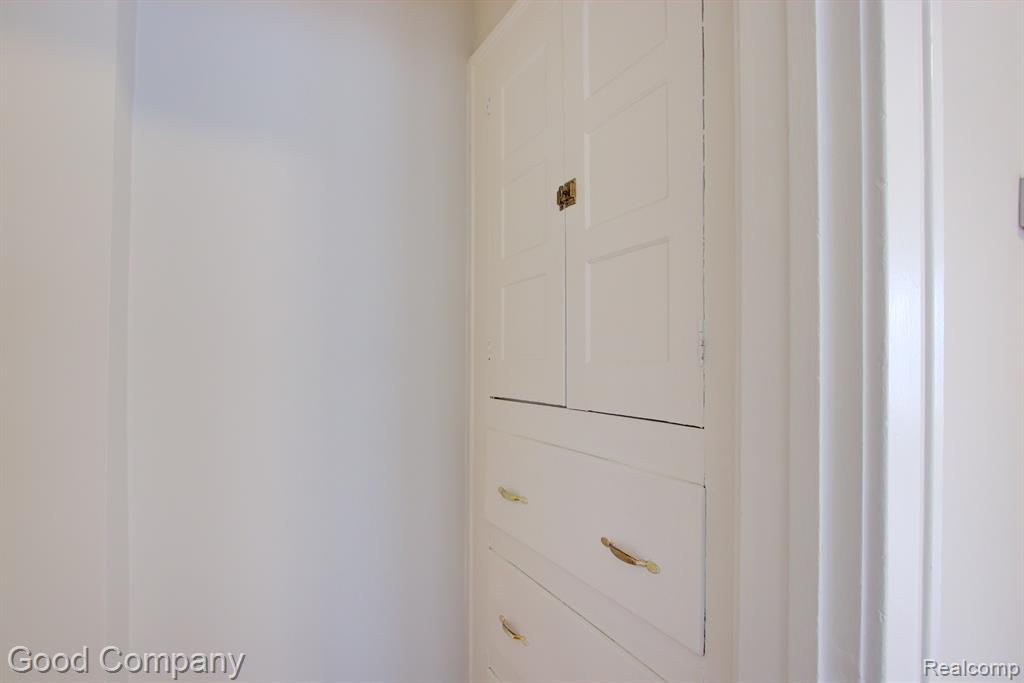 492 Withington Street, Unit 1 Ferndale, MI 48220 - Photo 17 of 34