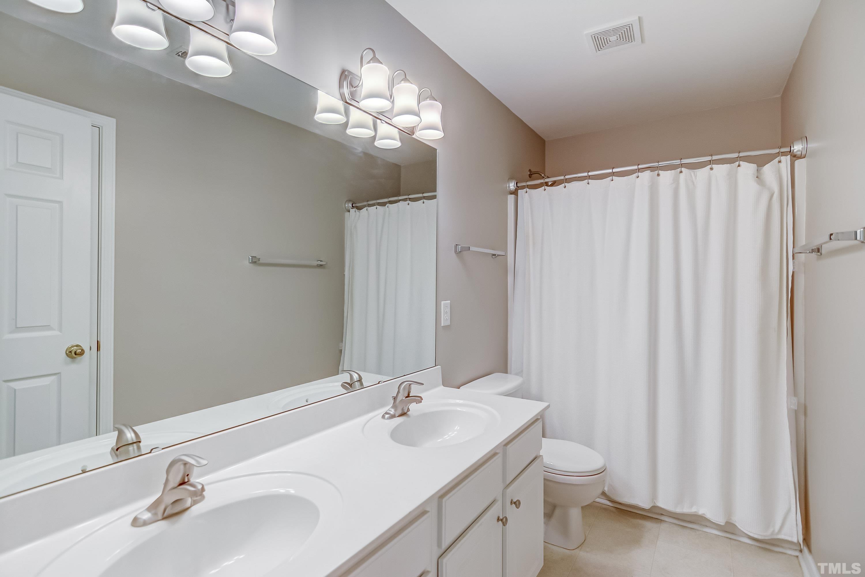 7455 Silver View Lane Raleigh, NC 27613 - Photo 19 of 21 Gallery Image 19