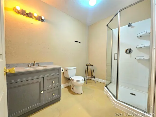 $495,000 | 473 W Highway, Eldon, MO 65026