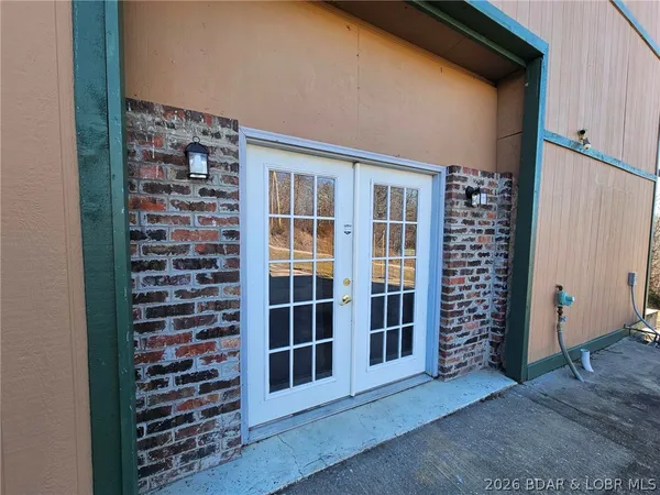 $495,000 | 473 W Highway, Eldon, MO 65026