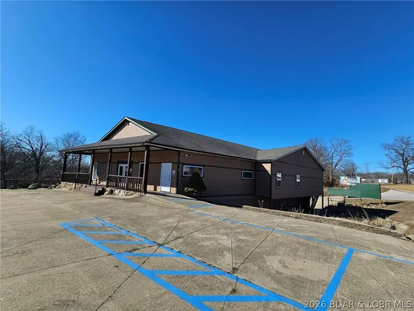 $495,000 | 473 W Highway, Eldon, MO 65026