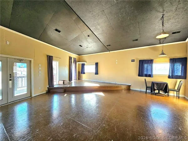 $495,000 | 473 W Highway, Eldon, MO 65026