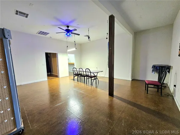 $495,000 | 473 W Highway, Eldon, MO 65026