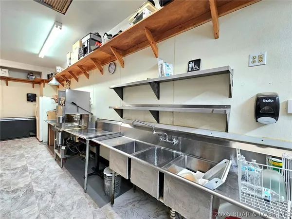 $495,000 | 473 W Highway, Eldon, MO 65026