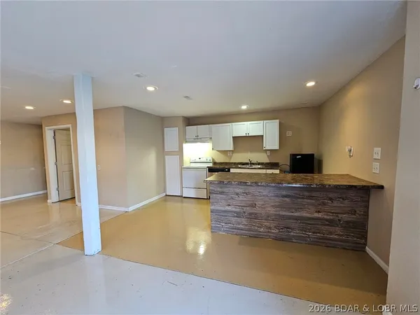 $495,000 | 473 W Highway, Eldon, MO 65026