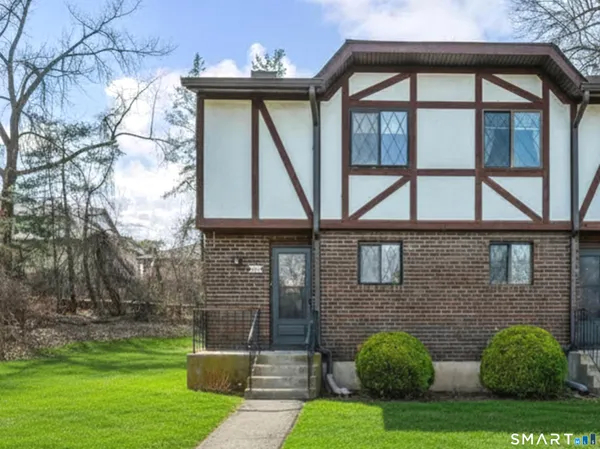 $284,900 | 301 Cedar Hollow Drive, Unit 301, Rocky Hill, CT 06067