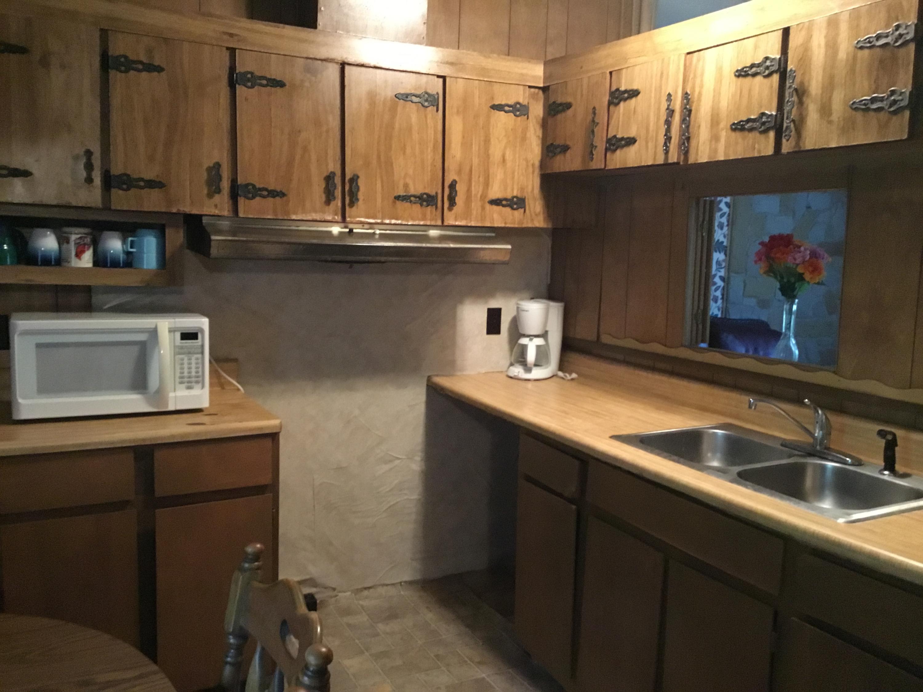 5392 State Rte 606 Keokee, VA 24265 - Photo 5 of 20 KITCHEN