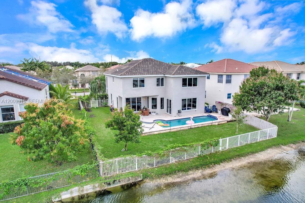 16373 Southwest 30th Street Miramar, FL 33027 - Photo 4 of 54