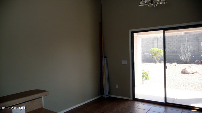 1311 West Vineyard Road Phoenix, AZ 85041 - Photo 7 of 8 dining area