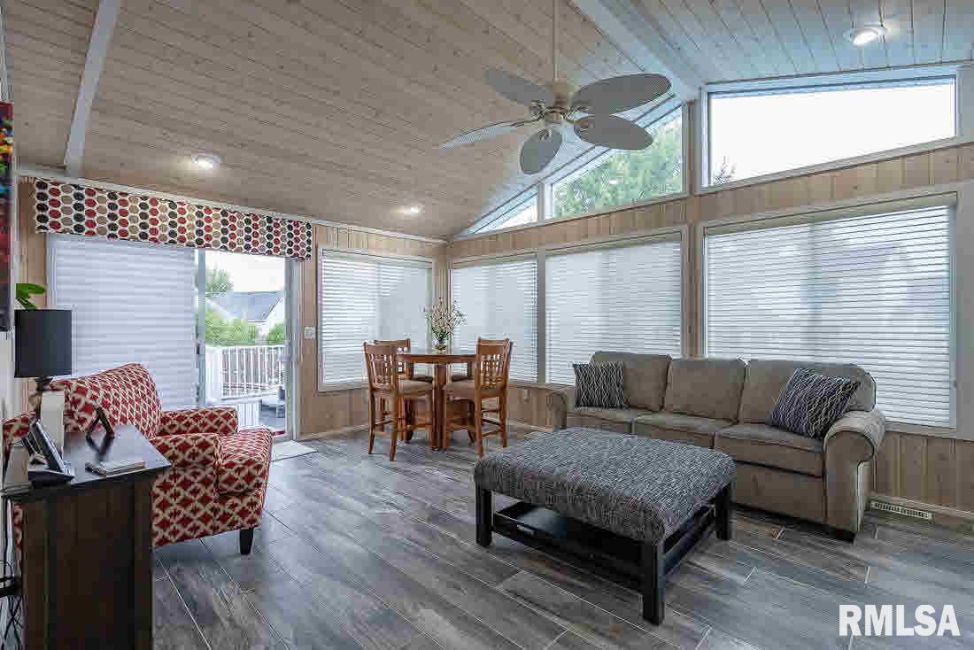 2087 Ashford Road Bettendorf, IA 52722 - Photo 10 of 24 Gallery Image 10