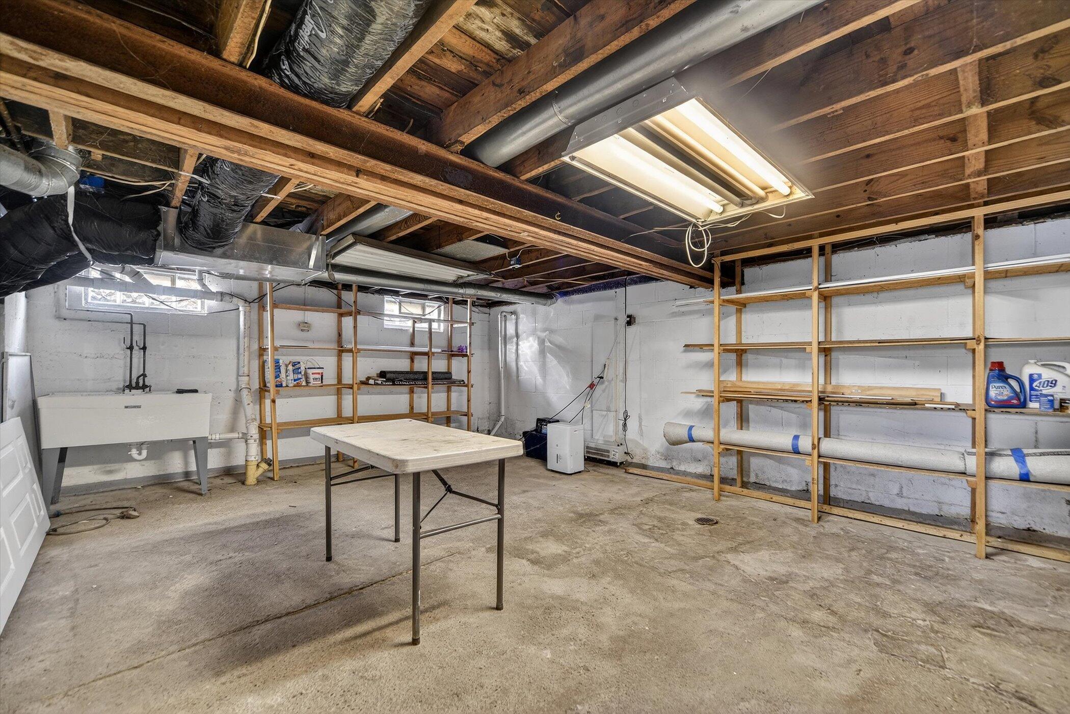 508 Filley Street Lansing, MI 48906 - Photo 22 of 26 23-508 Filley St Lansing, MI 48906-Wind