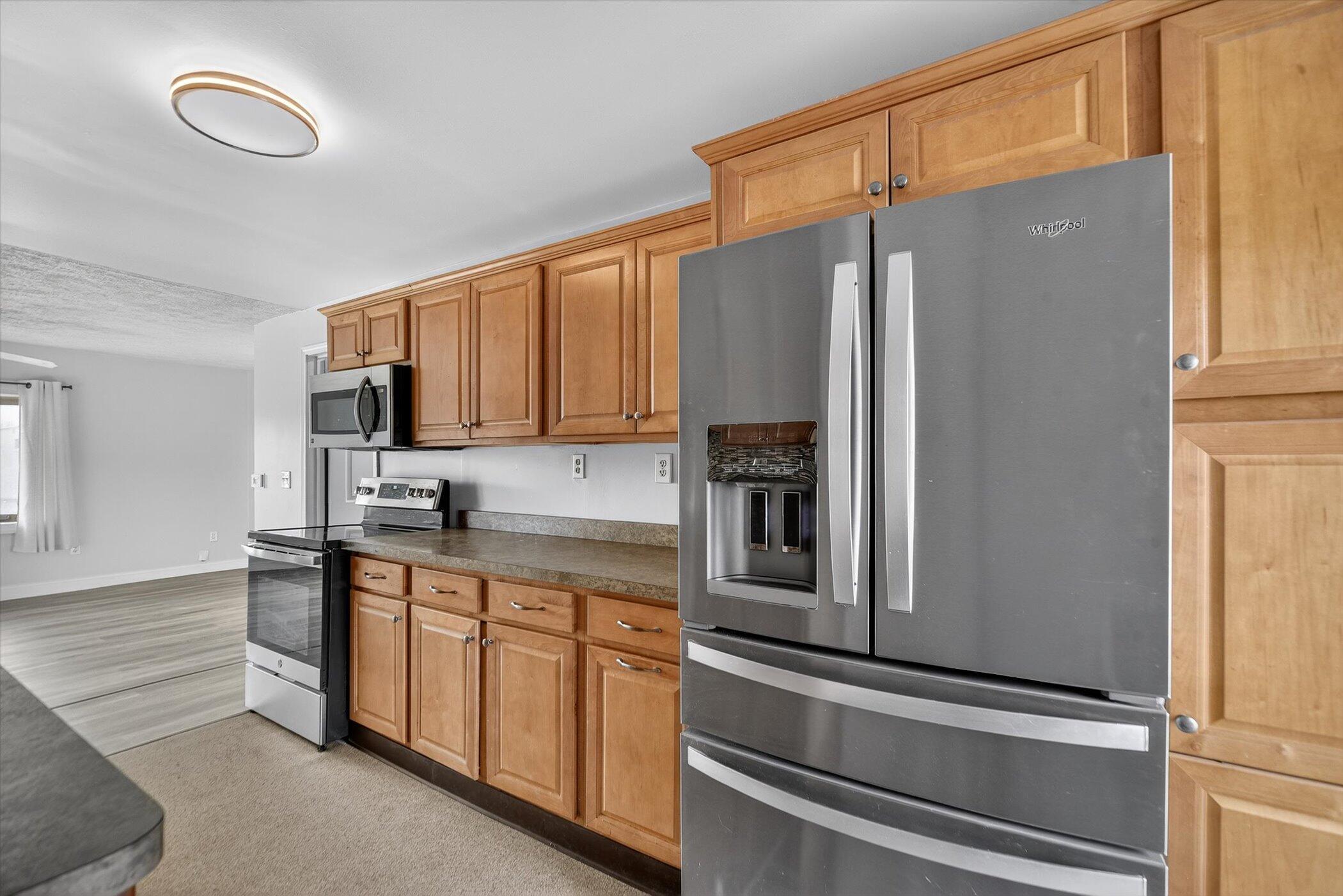 508 Filley Street Lansing, MI 48906 - Photo 8 of 26 09-508 Filley St Lansing, MI 48906-Wind