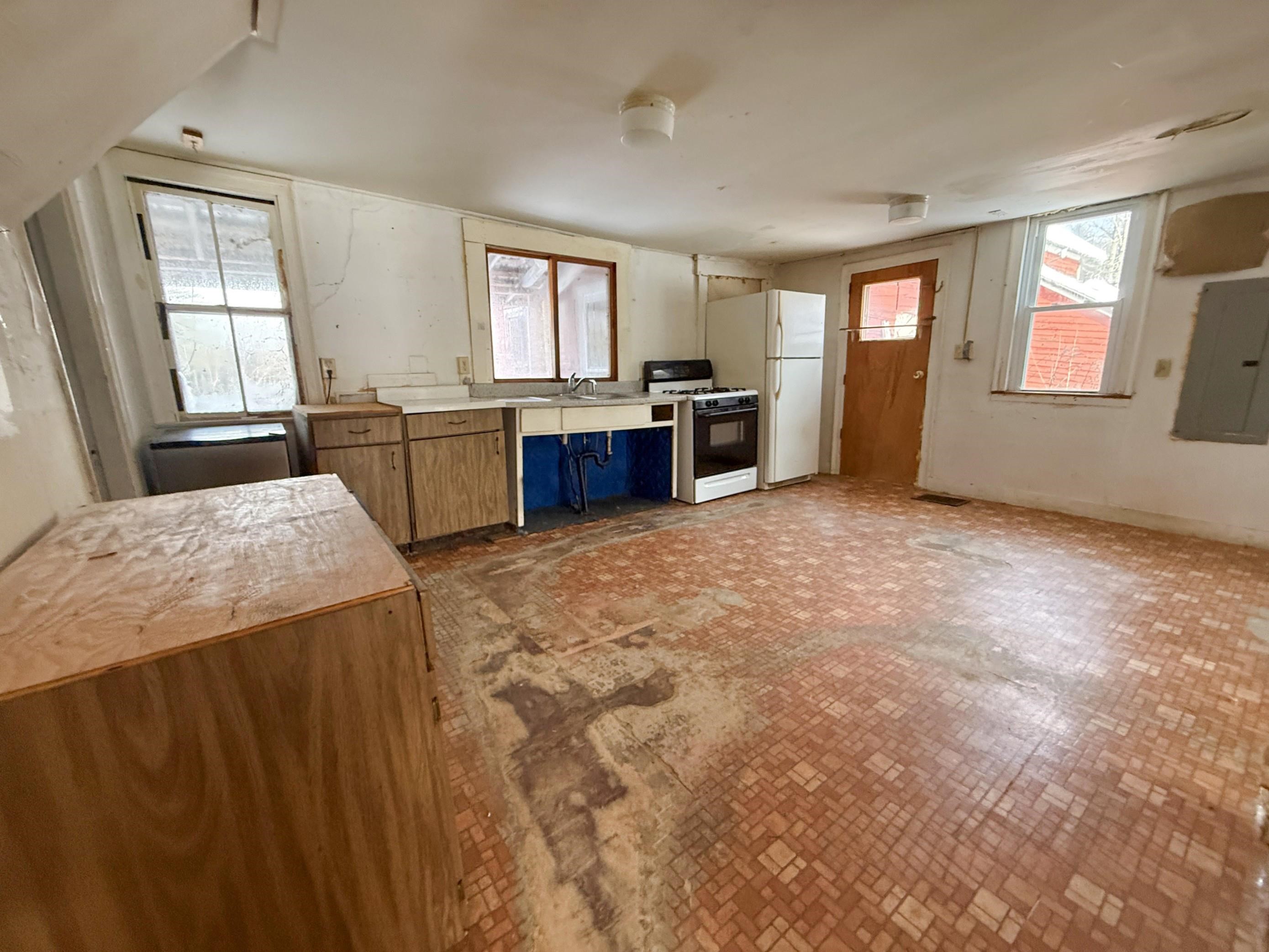 843 Kentfield Road Whitingham, VT 05361 - Photo 4 of 12