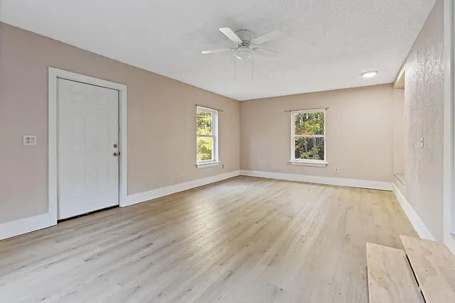 $289,900 | 6 Alder Lane, Belgrade, ME 04917