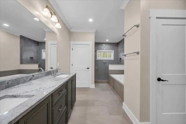 $950,000 | 3590 Crockett Pointe, Unit JF307, Jasper, TN 37347