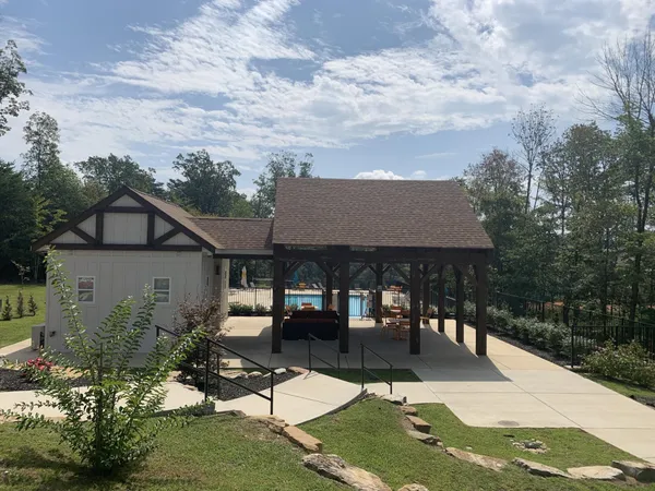 $950,000 | 3590 Crockett Pointe, Unit JF307, Jasper, TN 37347