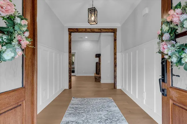 a view of entryway with front door