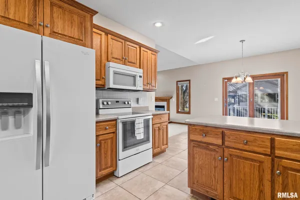 $380,000 | 3500 Sandwood Drive, Springfield, IL 62711