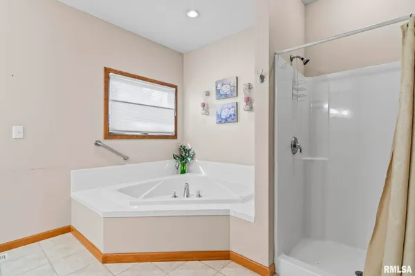 $380,000 | 3500 Sandwood Drive, Springfield, IL 62711