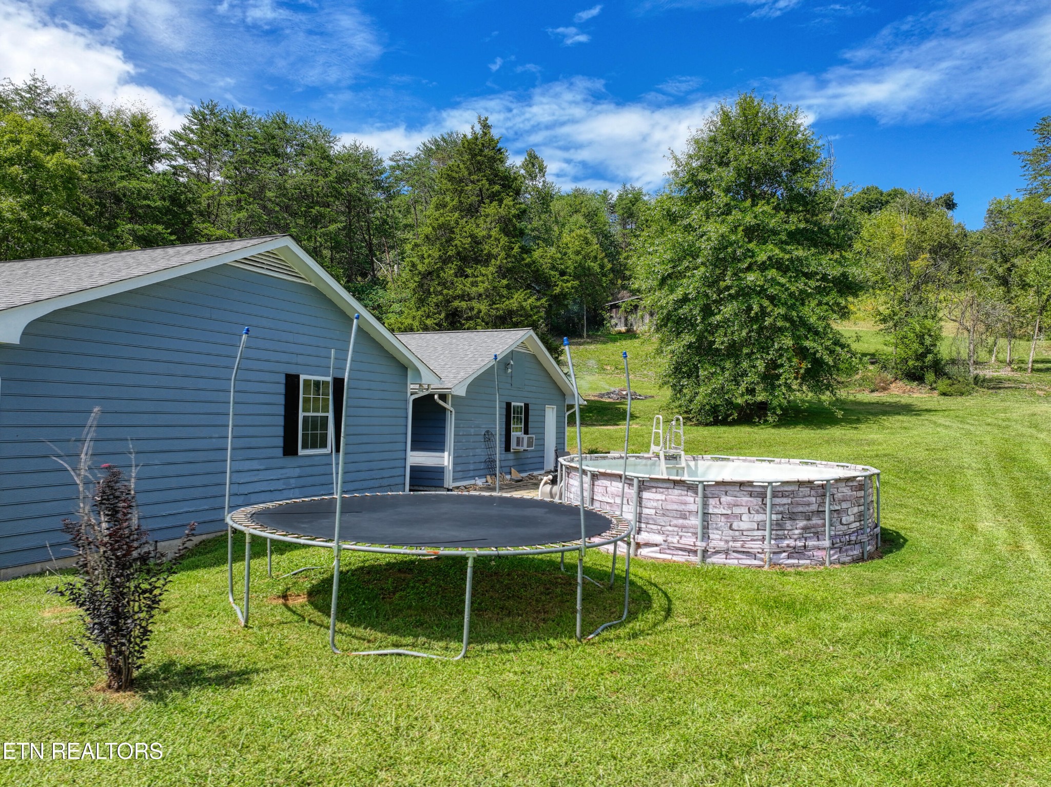 9307 Cameron Road Mascot, TN 37806 - Photo 32 of 35 Gallery Image 32