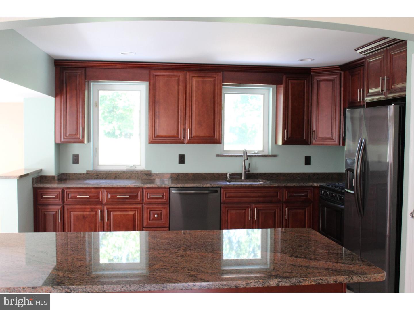1630 Larkin Road Marcus Hook, PA 19061 - Photo 5 of 25 Gallery Image 5