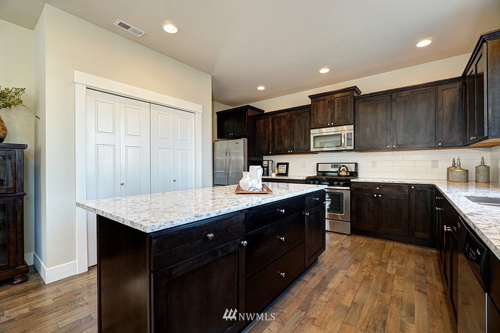 4221 180th Place Southeast Bothell, WA 98012 - Photo 8 of 25 Gallery Image 8