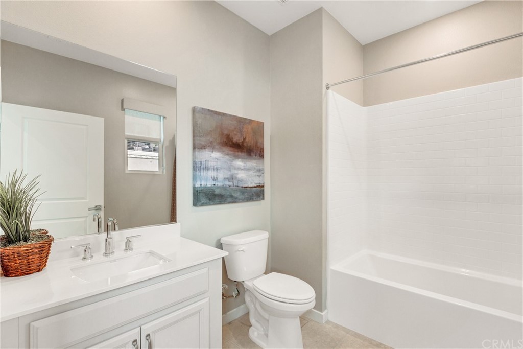 132 Citysquare Irvine, CA 92614 - Photo 13 of 60