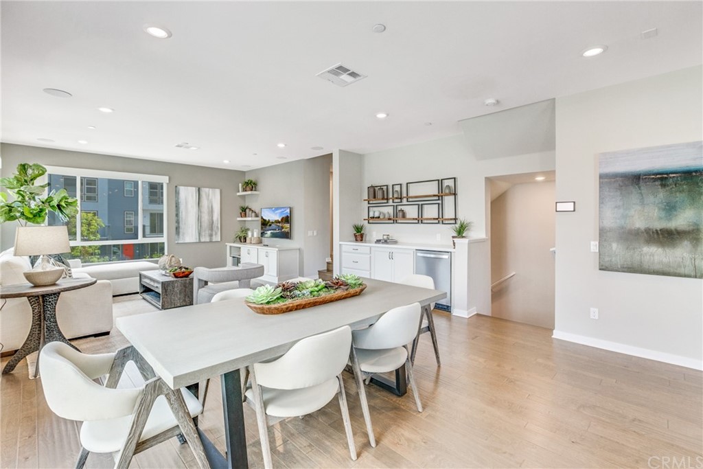 132 Citysquare Irvine, CA 92614 - Photo 25 of 60