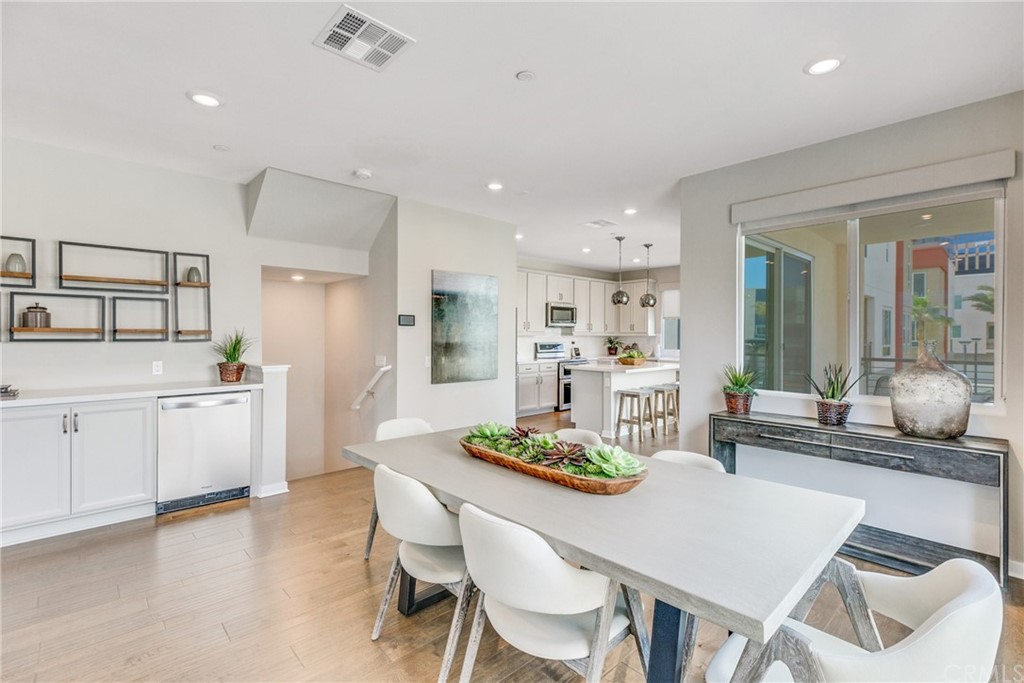 132 Citysquare Irvine, CA 92614 - Photo 27 of 60