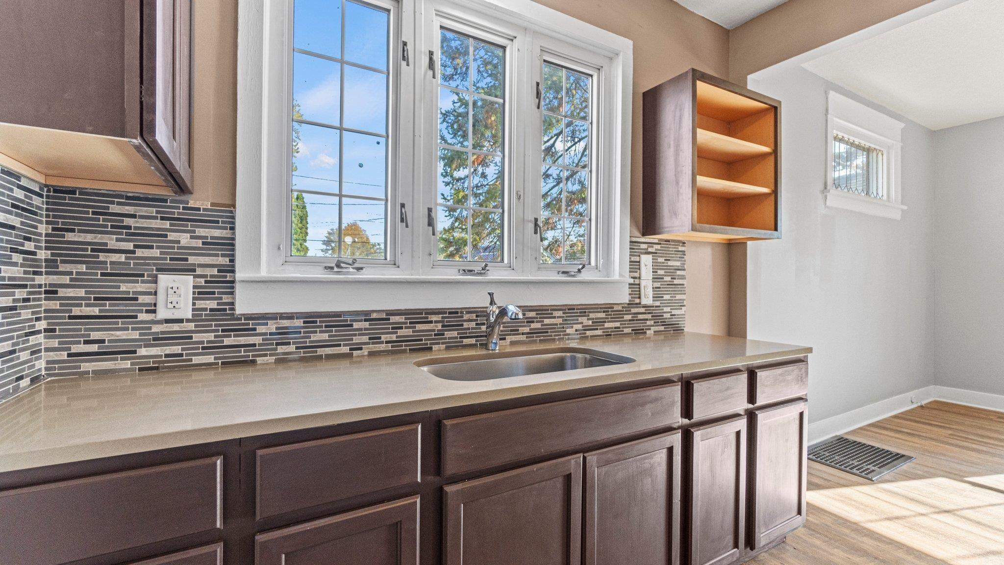 1422 Sherman Boulevard Fort Wayne, IN 46808 - Photo 15 of 36