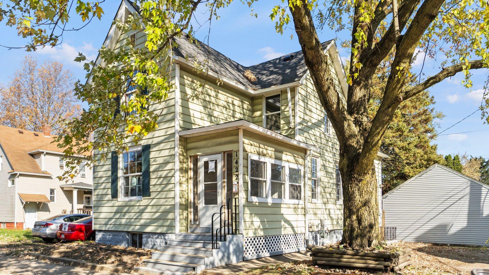 1422 Sherman Boulevard Fort Wayne, IN 46808 - Photo 2 of 36