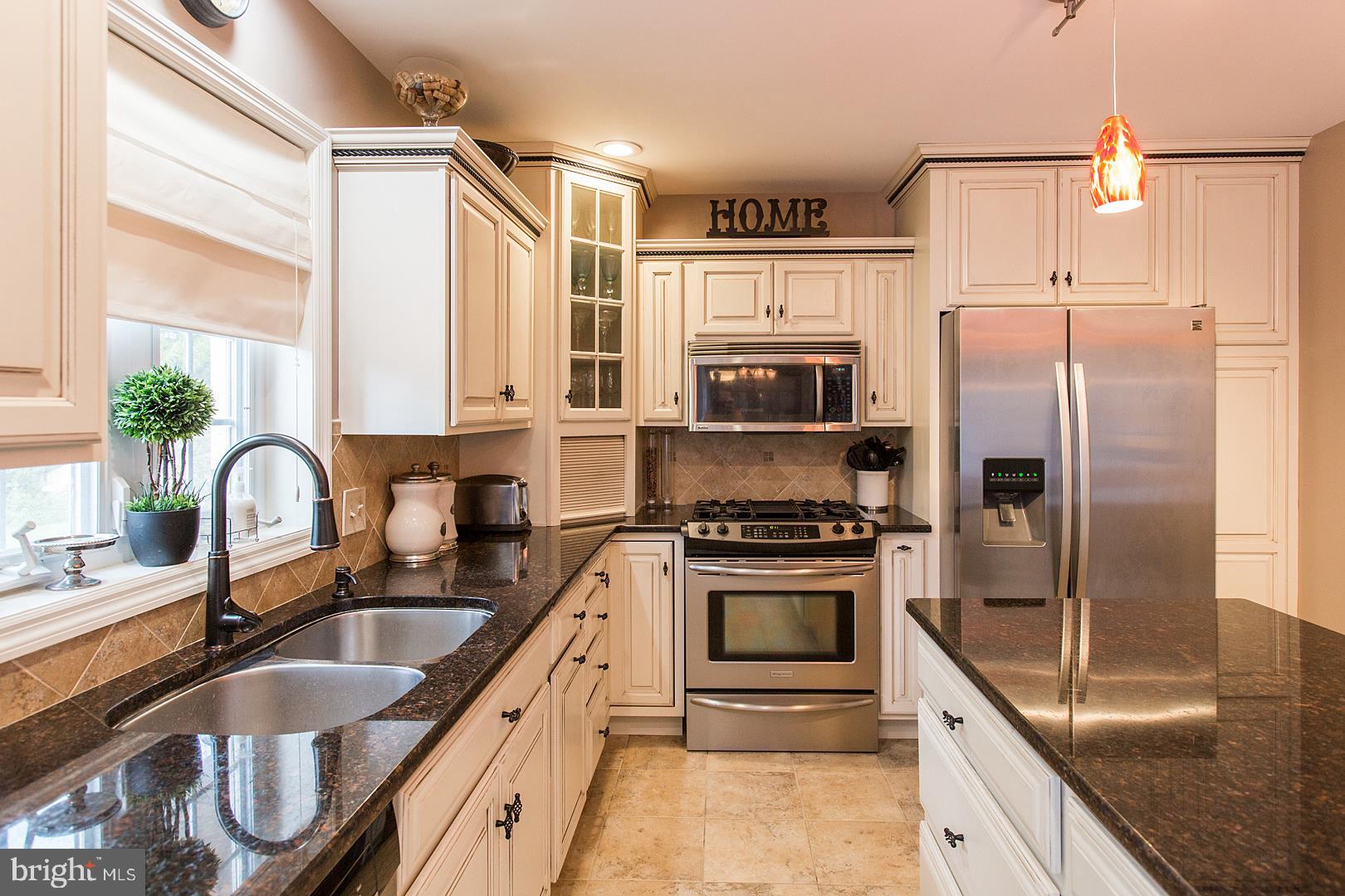 242 Browning Road Lancaster, PA 17602 - Photo 17 of 63 Gas Stove, Stainless Steel Appliances~
