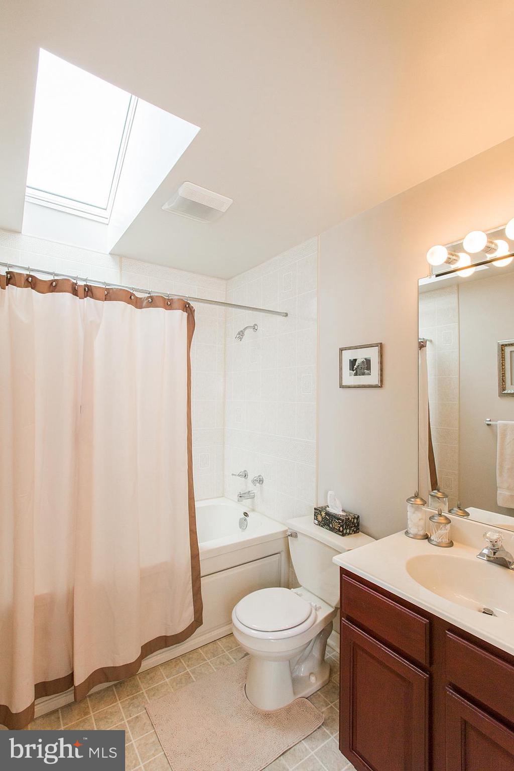 242 Browning Road Lancaster, PA 17602 - Photo 41 of 63 Gallery Image 41