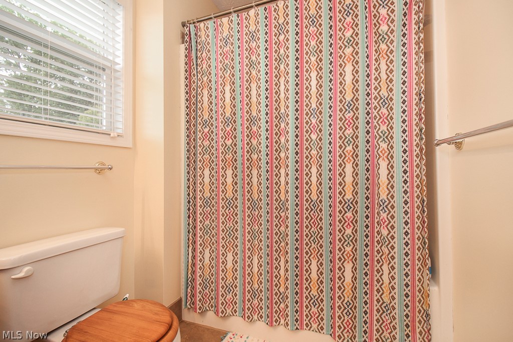 1001 Susan Road Ravenna, OH 44266 - Photo 19 of 35 Master bathroom