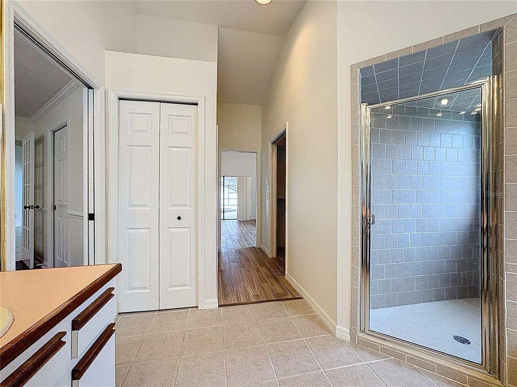 2414 Buckhorn Run Drive Valrico, FL 33596 - Photo 14 of 50 a view of a bathroom with mirror