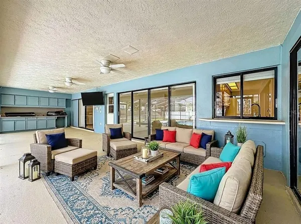 $499,000 | 2414 Buckhorn Run Drive, Valrico, FL 33596