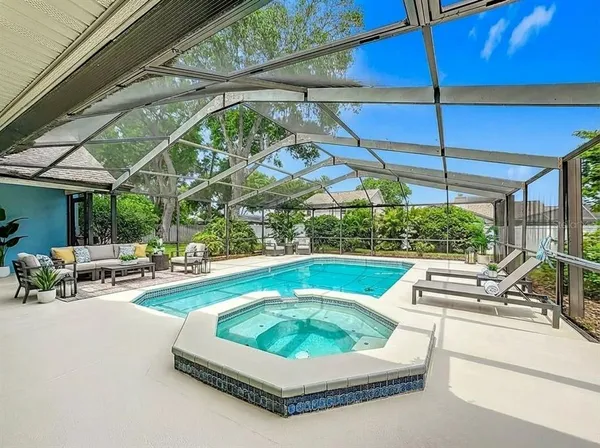 $499,000 | 2414 Buckhorn Run Drive, Valrico, FL 33596