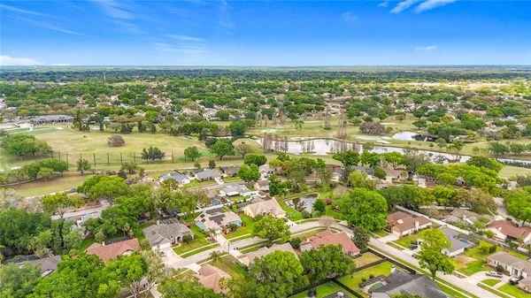 $499,000 | 2414 Buckhorn Run Drive, Valrico, FL 33596