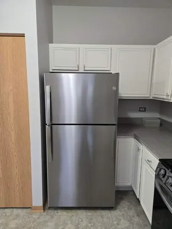 $2,200 | 614 Littleton Trail, Elgin, IL 60120