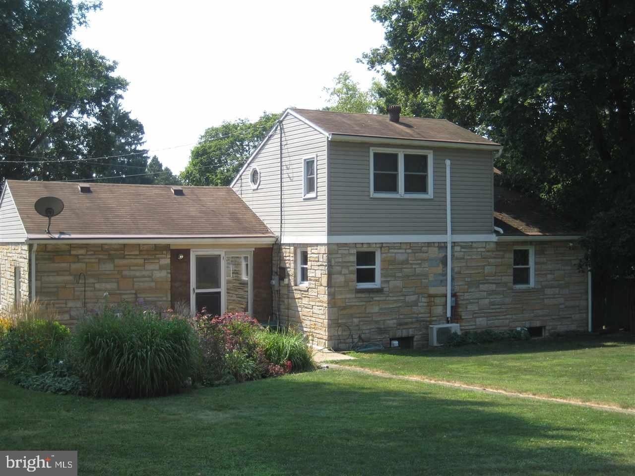 4 East Springville Road Boiling Springs, PA 17007 - Photo 3 of 28 Gallery Image 3