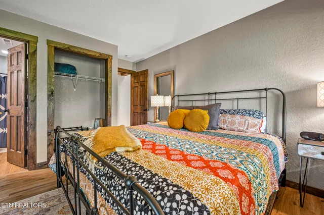 a close up view of a washer and dryer