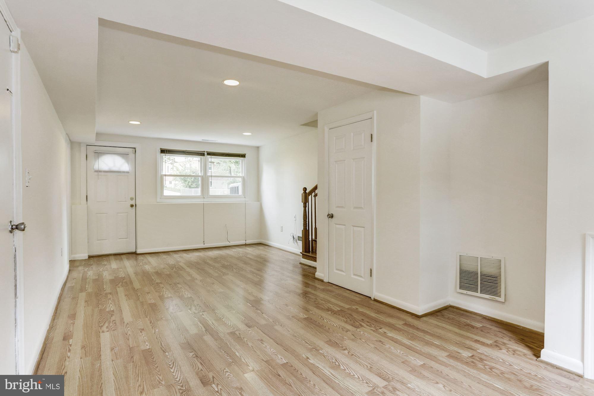 1211 Keithmont Road Baltimore, MD 21228 - Photo 15 of 23 Family Room