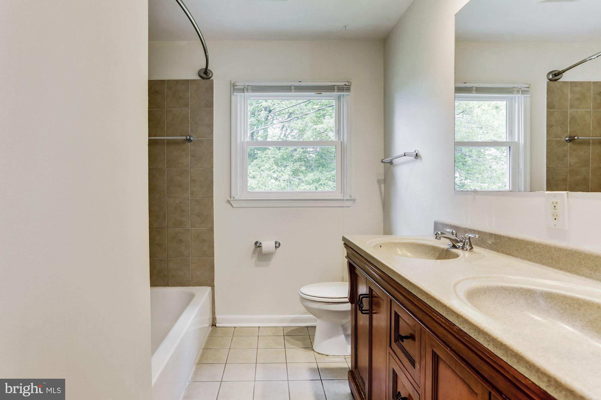 1211 Keithmont Road Baltimore, MD 21228 - Photo 9 of 23 Full Bath