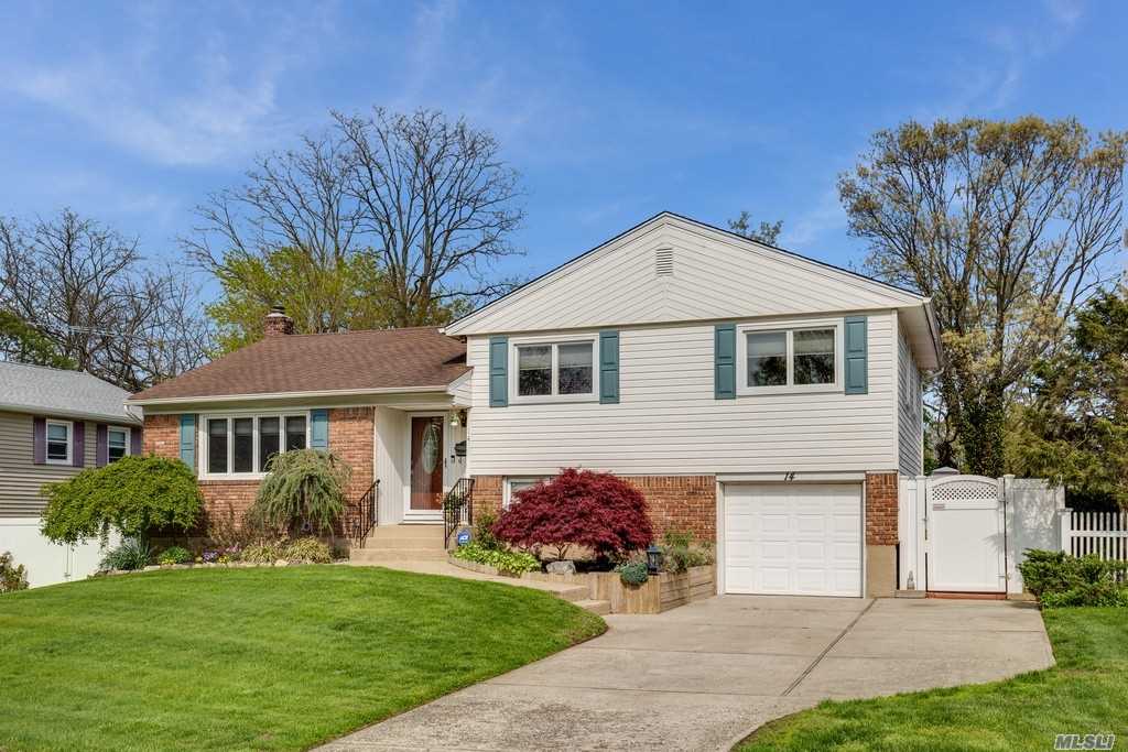 14 Eleanor Road Plainview, NY 11803 - Photo 1 of 1 Gallery Image 1